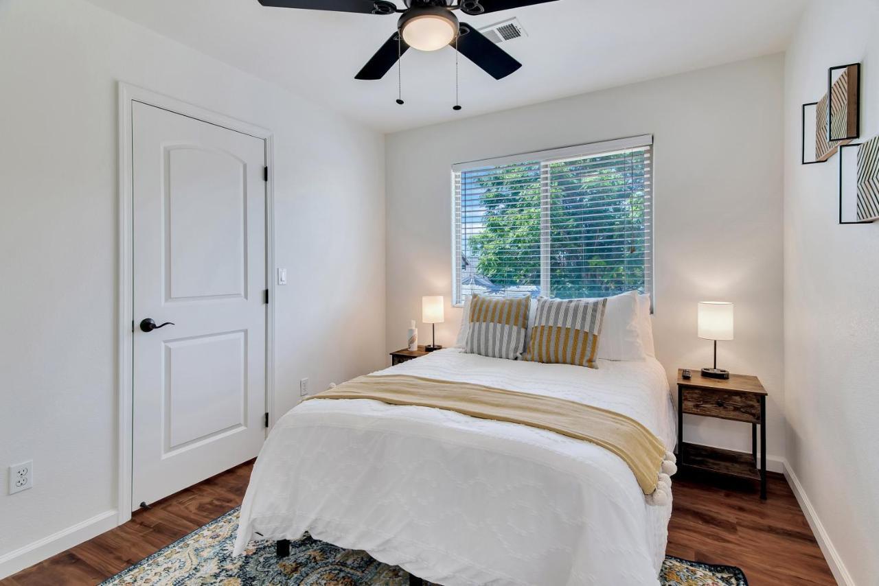 Villa Downtown Paso: Sip N Sleepz 3 Bed/2.5 Bath Paso Robles Esterno foto