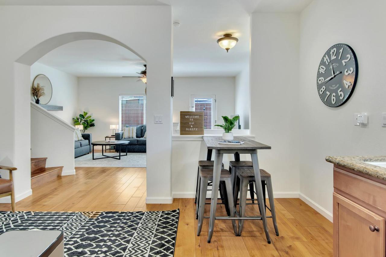 Villa Downtown Paso: Sip N Sleepz 3 Bed/2.5 Bath Paso Robles Esterno foto