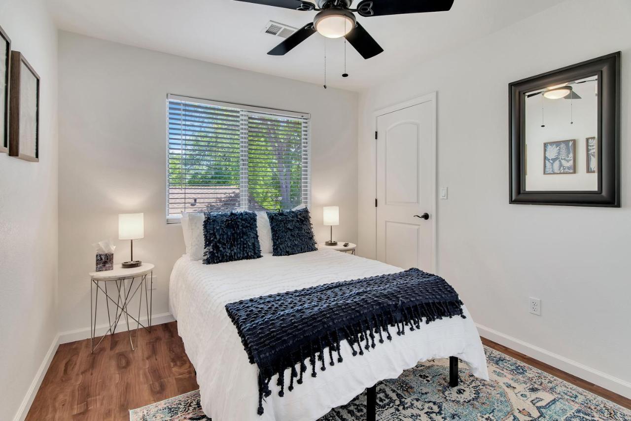 Villa Downtown Paso: Sip N Sleepz 3 Bed/2.5 Bath Paso Robles Esterno foto